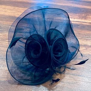 Beautiful navy fascinator